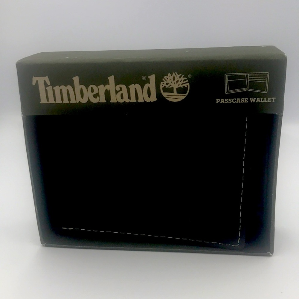 Timberland Men’s Passcase Wallet